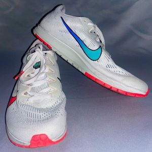 Ultra Light NIKE Zoom running shoes